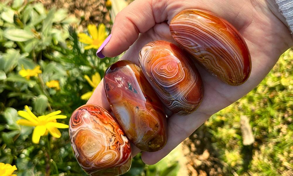 Valuing Banded Agate