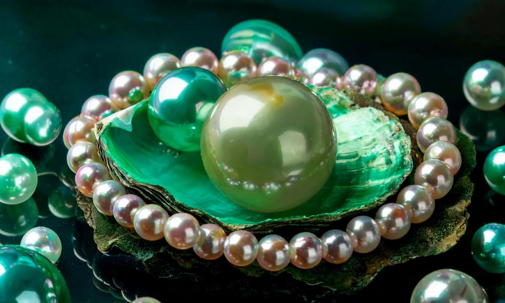 Cultured vs Natural Green Pearls